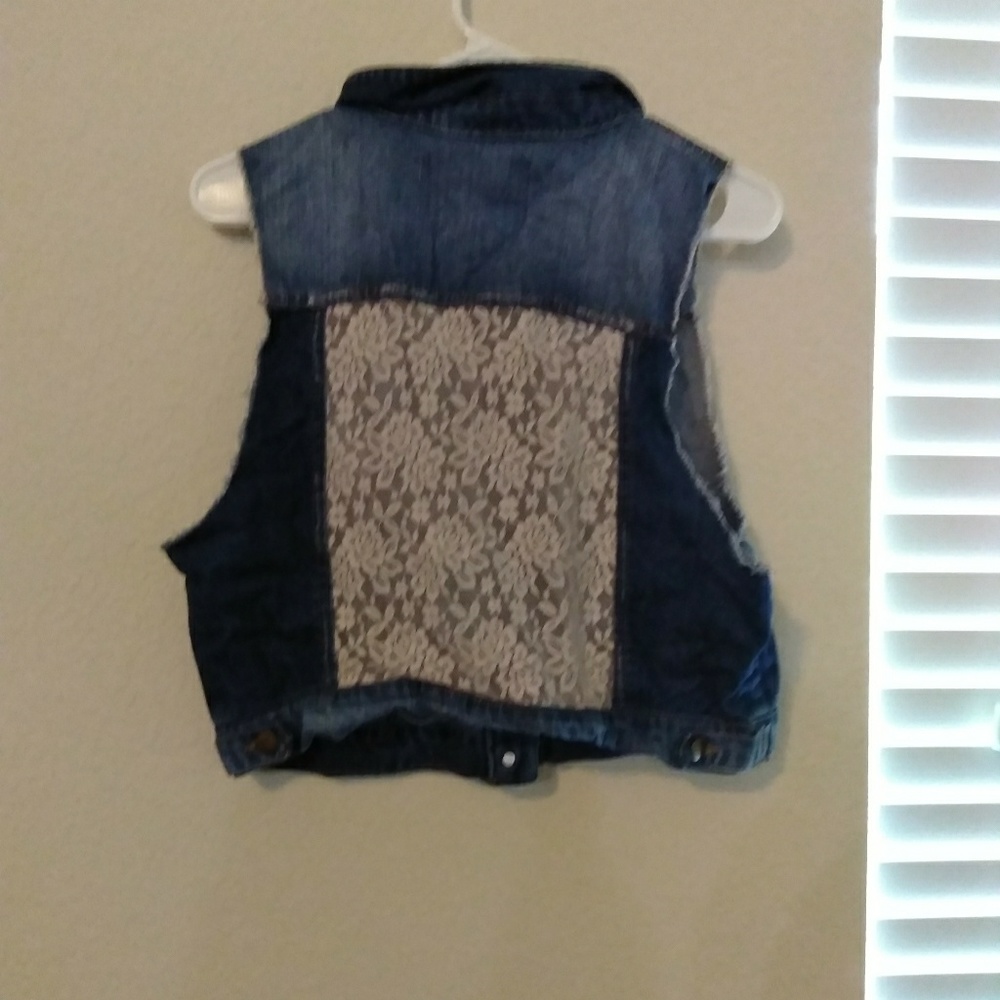 Vest - Picture 2 of 2